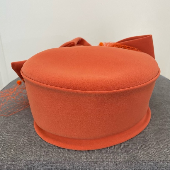 VERUCCI Vintage 1950s Wool Pillbox Hat Tangerine Orange Bow - Picture 6 of 11
